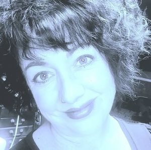 Meet your Posher, Jacy